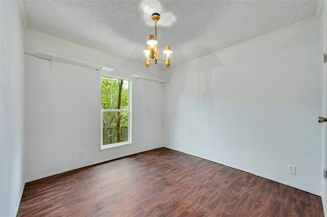 Building Photo - 1619 J J Seabrook Dr