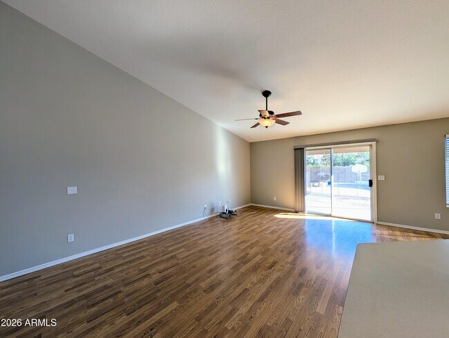 Building Photo - 8639 W Fullam St