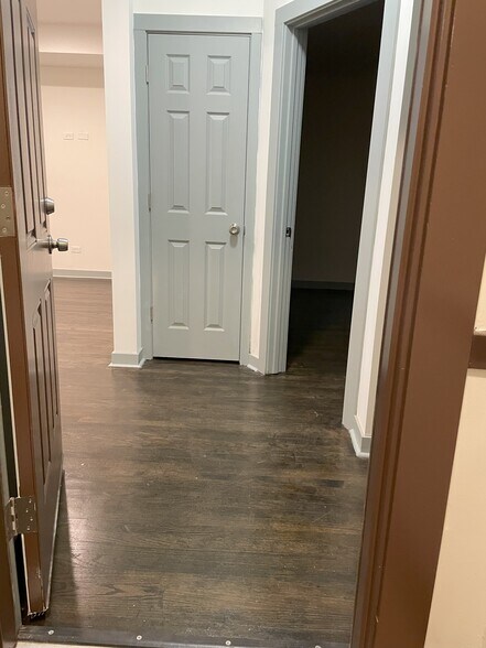 Entrance Hall - 7953 S Essex Ave