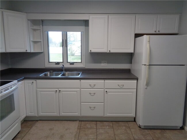 Building Photo - 113 William Ln