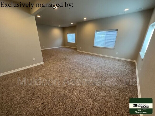 Building Photo - 6838 Black Saddle Dr