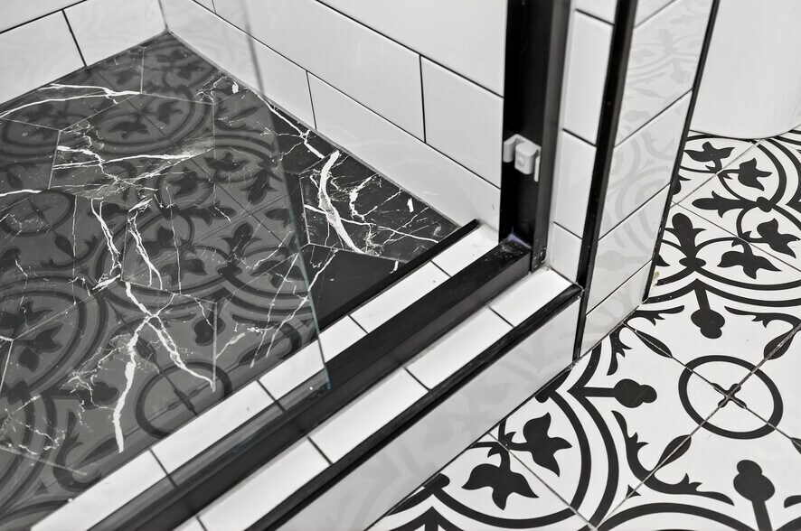 Building Photo - 3326 E Overlook Rd