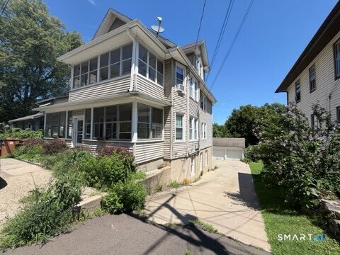 Building Photo - 887 Howe Ave