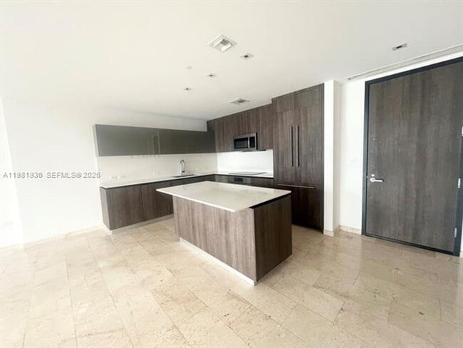 Building Photo - 68 SE 6th St