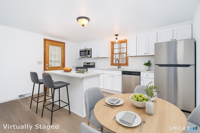 Building Photo - 10 Bonnybrook Dr