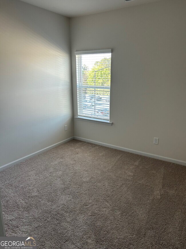 Building Photo - 77 Professional Pl