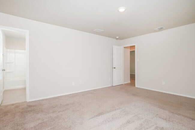 Building Photo - 5711 Fruchel Wy