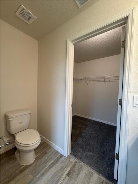 Building Photo - 678 Walkertown Dr