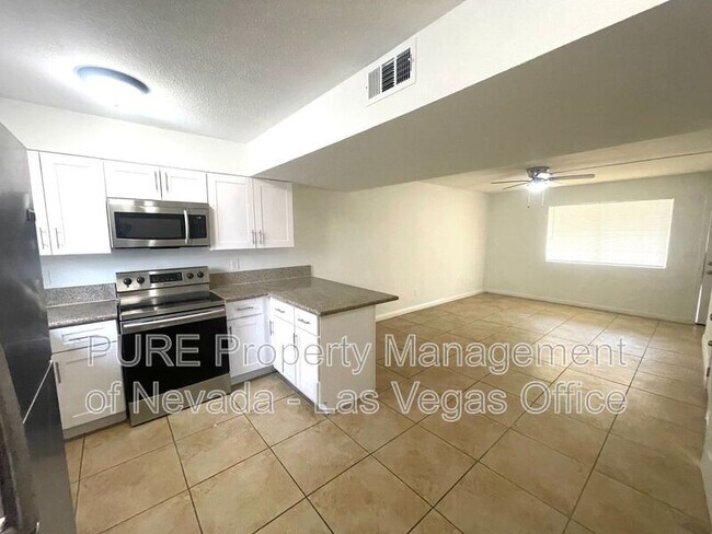 Building Photo - 3512 Rio Robles Dr