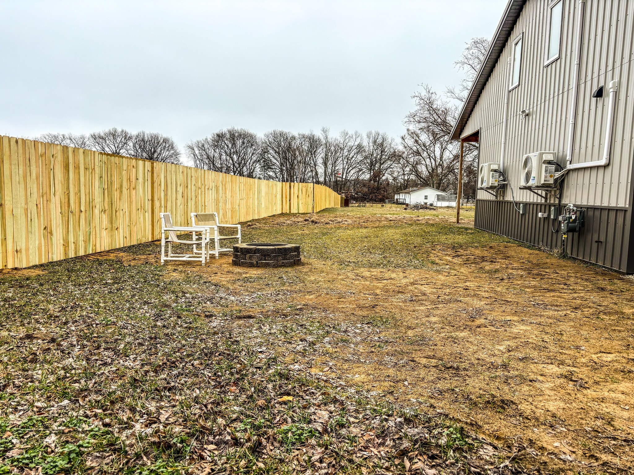 Back Yard Fire Pit - 5640 Trailer Park Dr