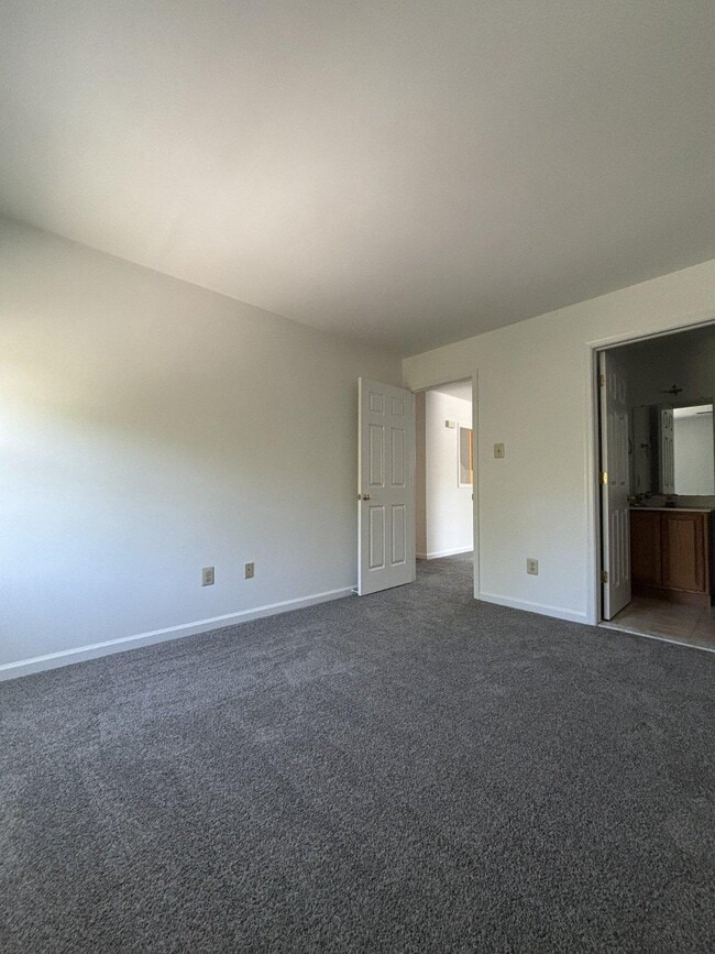 Building Photo - 279 W Uwchlan Ave