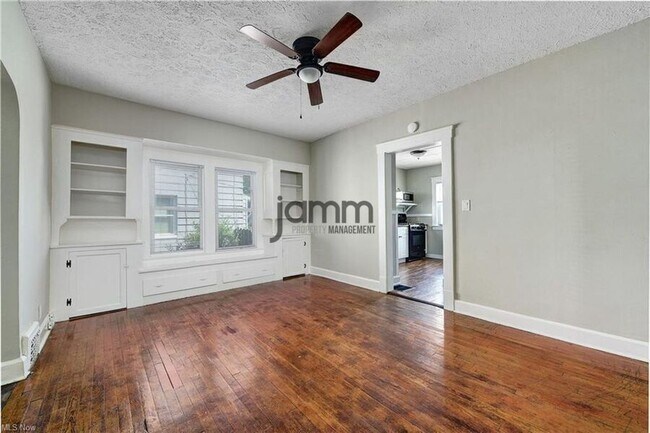 Building Photo - 1511 Westwood Ave