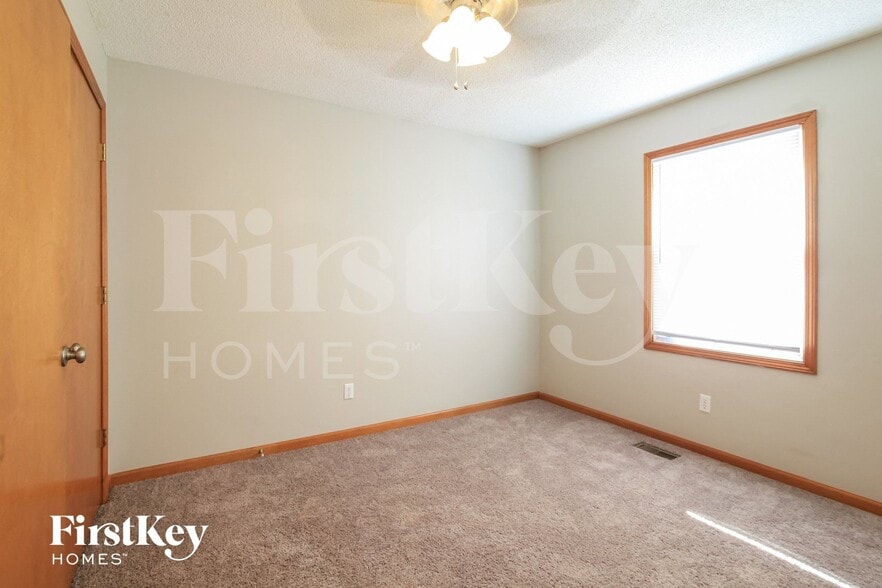 Building Photo - 17265 W 156th Terrace