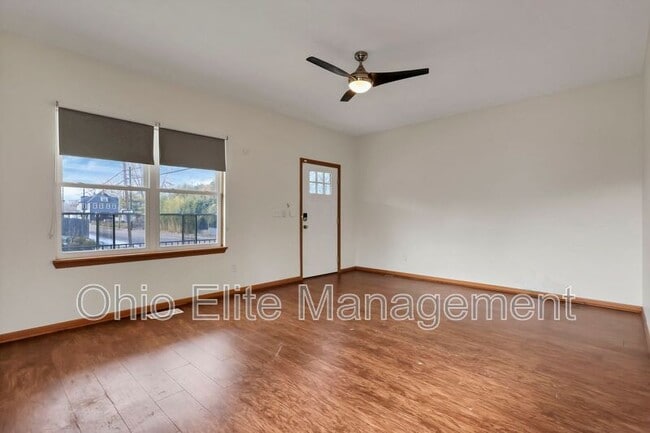 Building Photo - 826 S 18th St