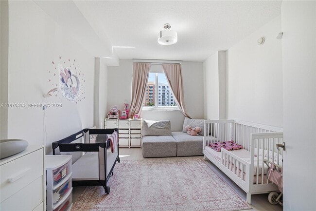 Building Photo - 2775 NE 187th St