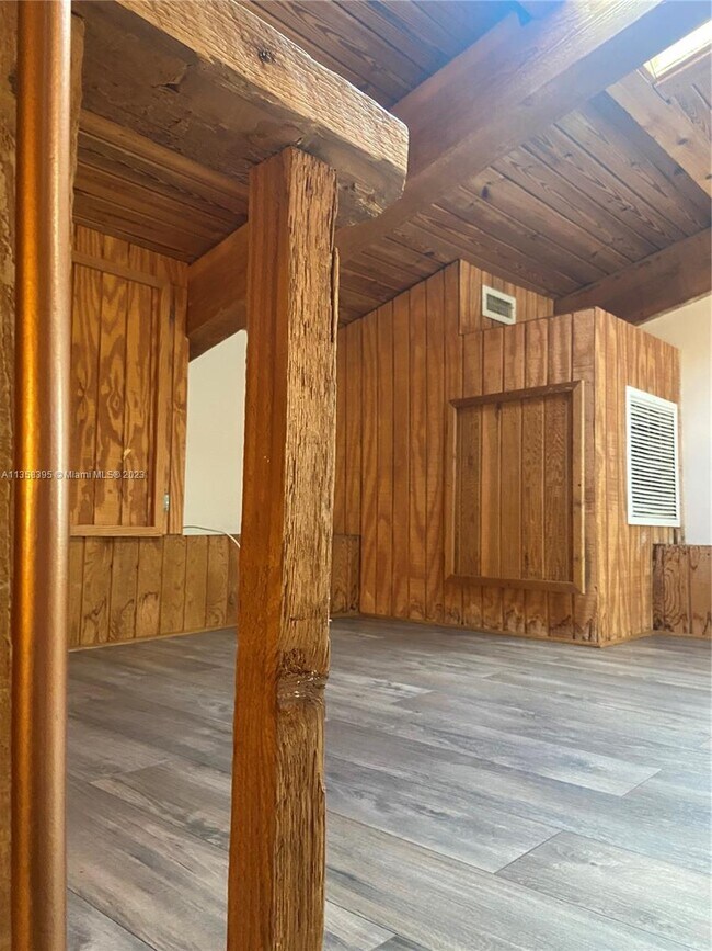 Building Photo - 13505 SW 101st Ln