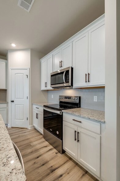 Building Photo - 529 Medwyk Dr