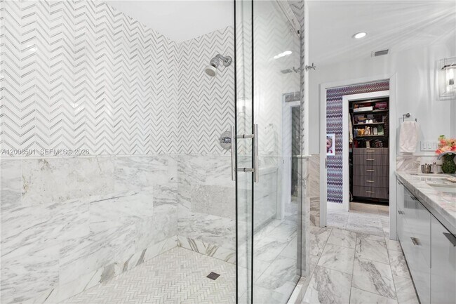 Building Photo - 1900 Sunset Harbour Dr