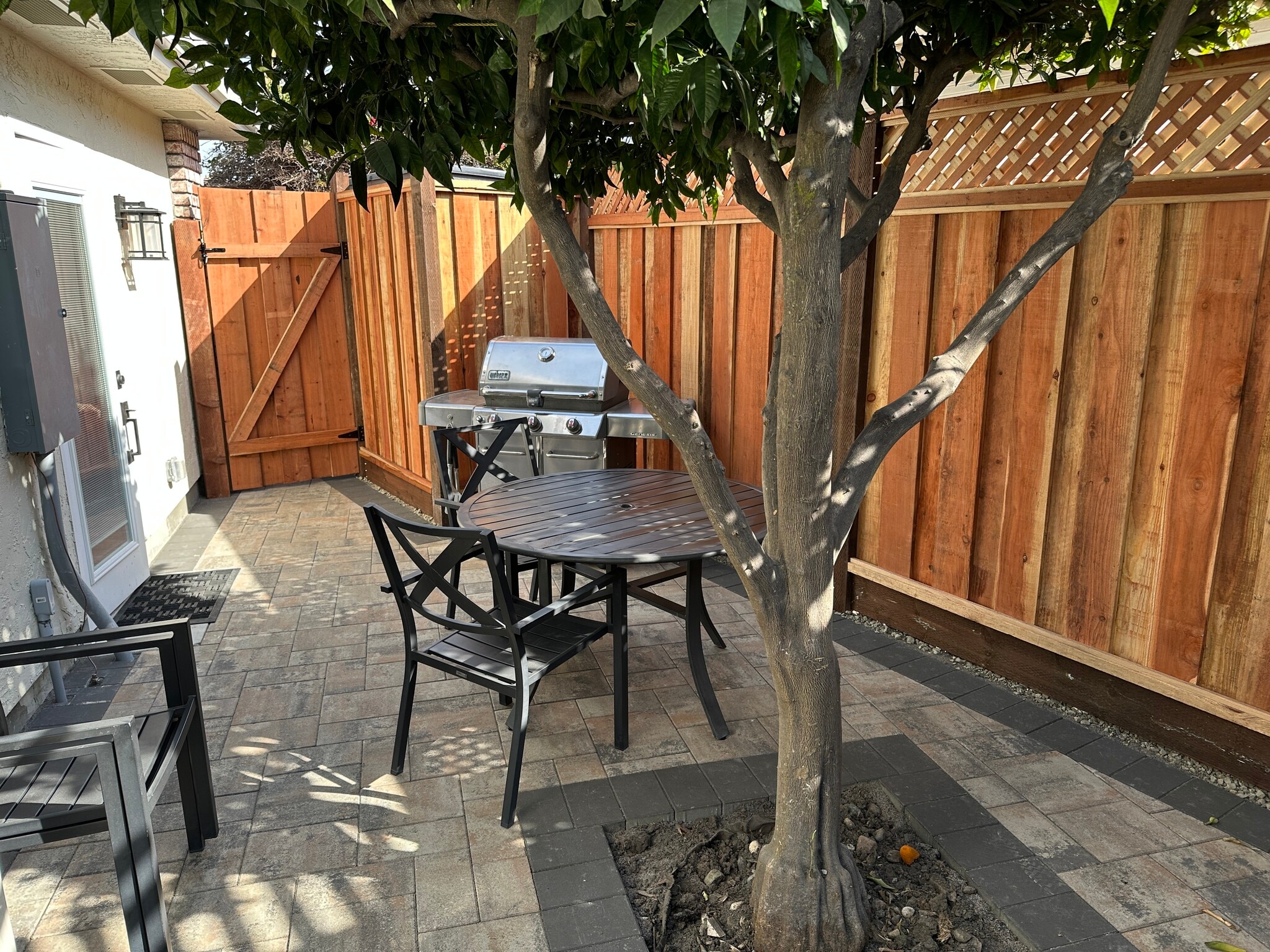 Building Photo - 2203 Park Ave