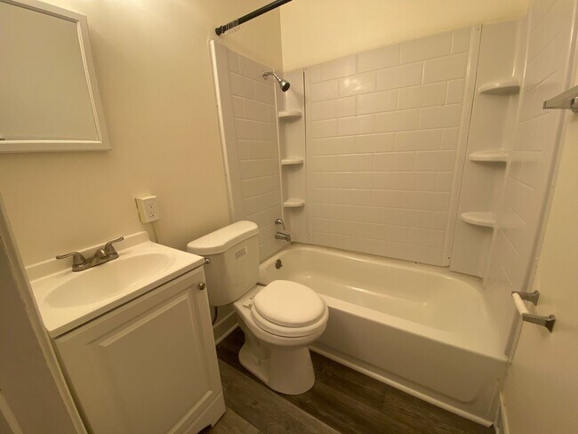 Building Photo - Viking Properties, LLC Duplex