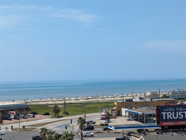 Building Photo - 500 Seawall Blvd