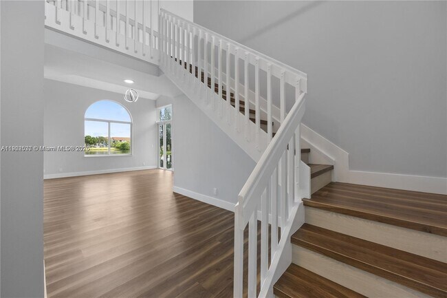 Building Photo - 3835 Lombardy St