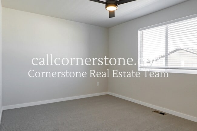 Building Photo - 3683 Levy Pk Dr