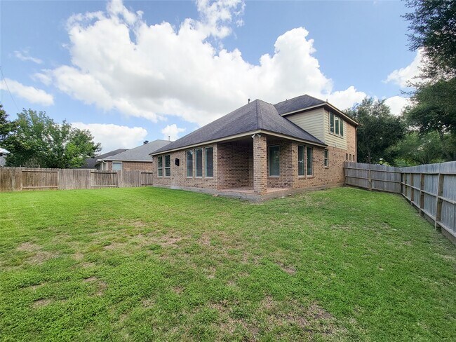 Building Photo - 2814 Bay Springs View