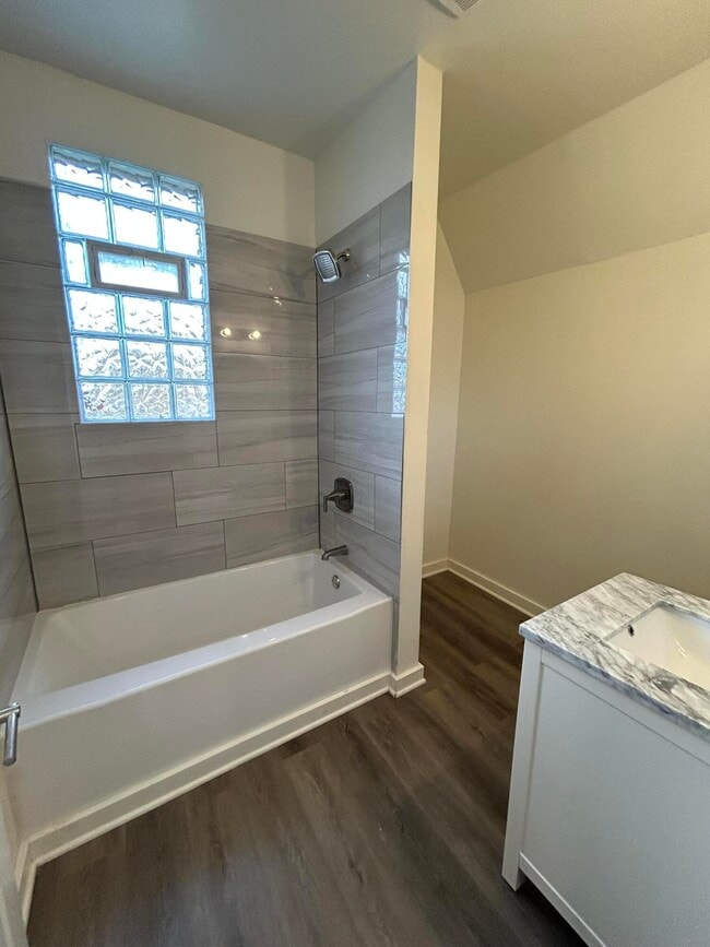 Building Photo - 1424 N 23rd St