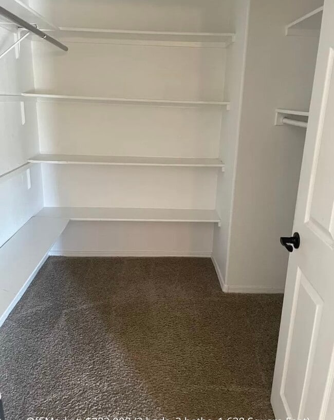 Building Photo - 4015 E Friess Dr