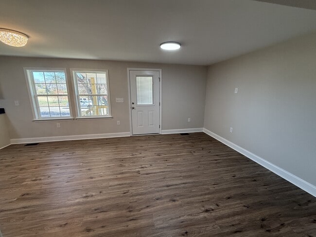 Building Photo - 126 Red Kirby Rd