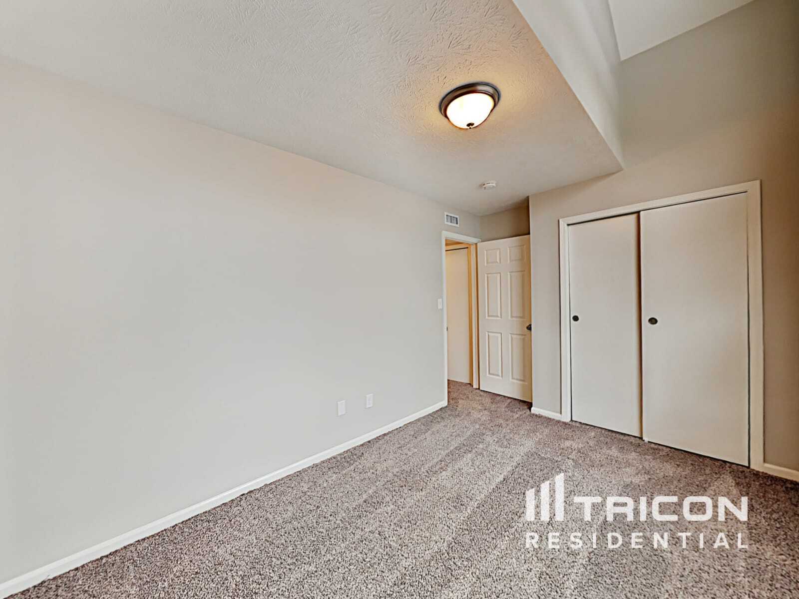 Building Photo - 3737 W 42nd Terrace