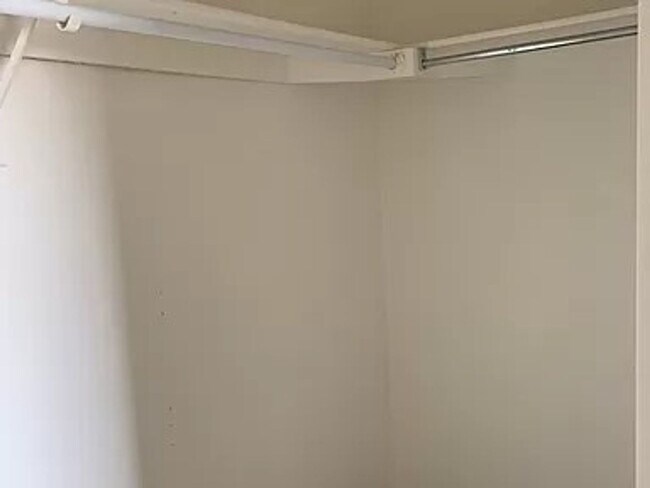 Building Photo - Beautiful 3 bed, 3 bath in D49