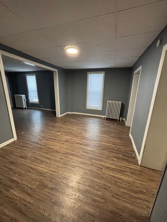 Building Photo - 1308 5th Ave S