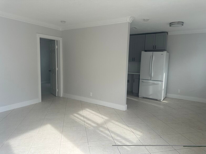 Building Photo - 6109 SW 30th St