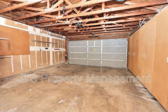 Building Photo - 7733 Temwoods Way