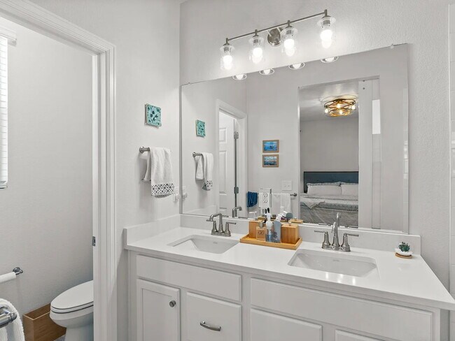 Building Photo - Stunning 3 bedroom, 2.5 bathroom home. New...