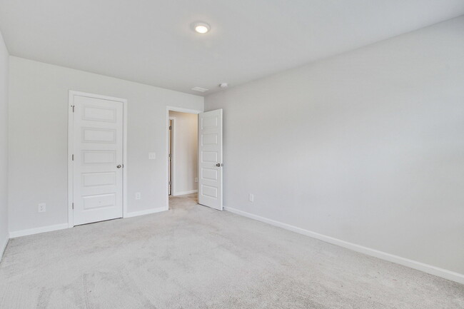 Building Photo - 4105 Quincy Adams Ln