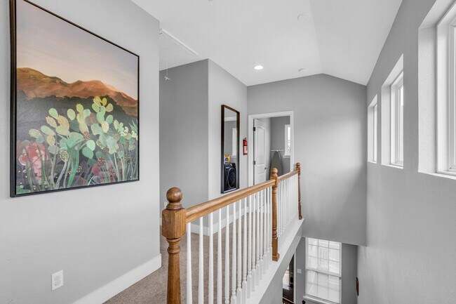 Building Photo - 10747 Dulcimer St