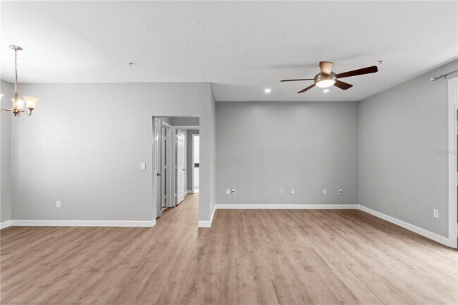Building Photo - 501 Knights Run Ave