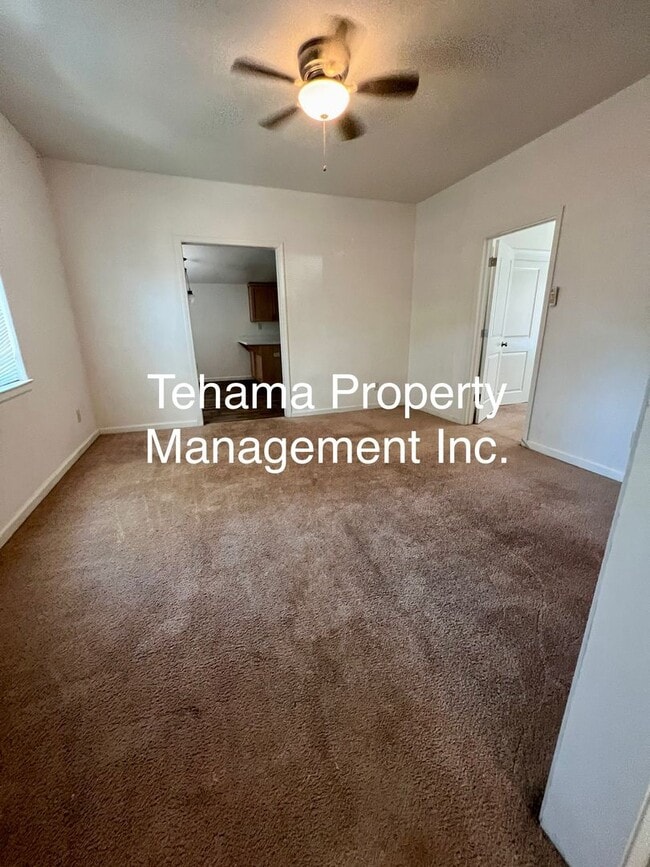 Building Photo - Charming little home in Red Bluff