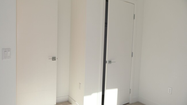 Building Photo - FOR RENT Amazing 4 bedrooms townhome in El Cajon City FOR RENT!!!!!!!!!!!!