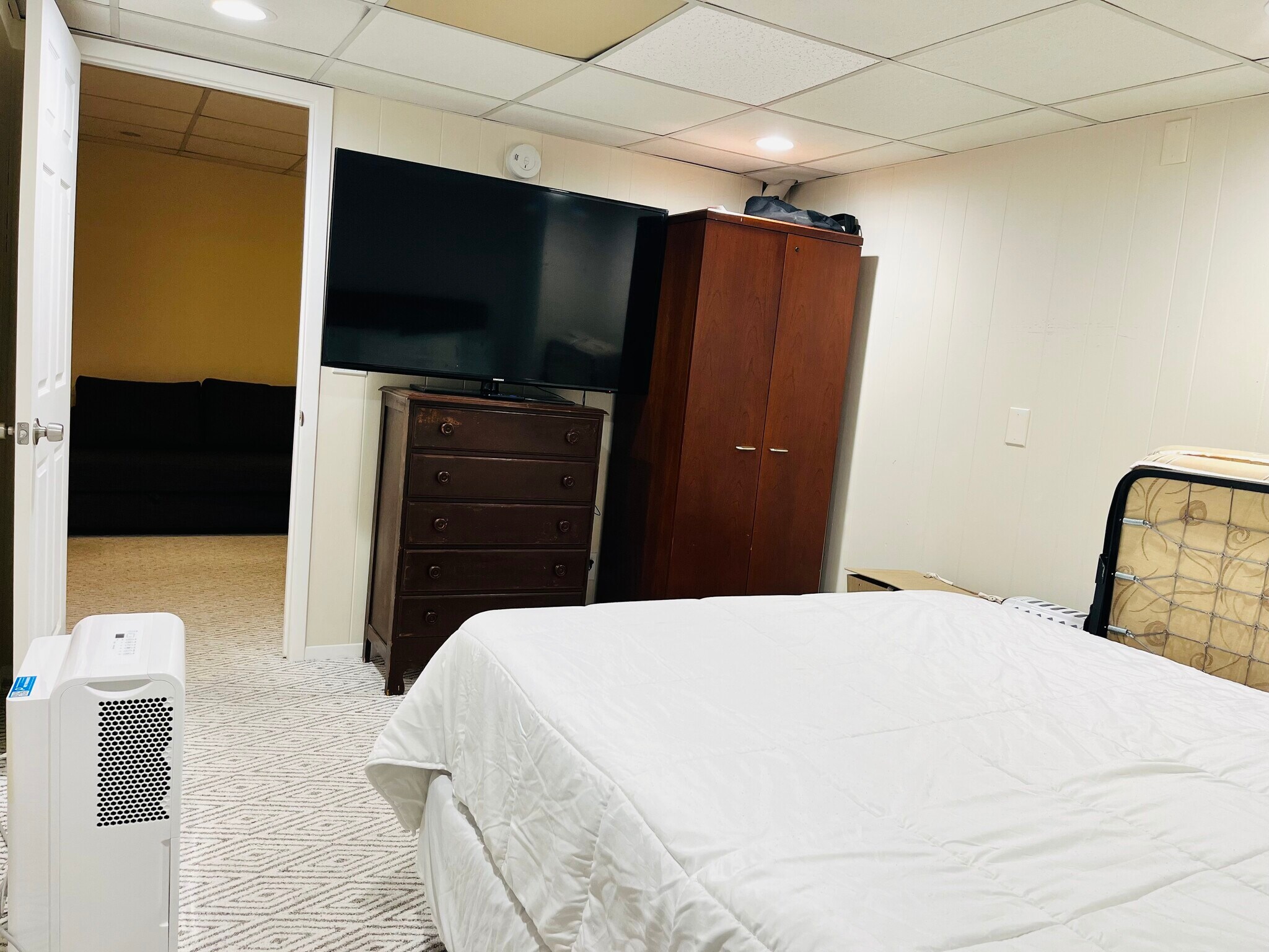 Building Photo - 8 Deer Path