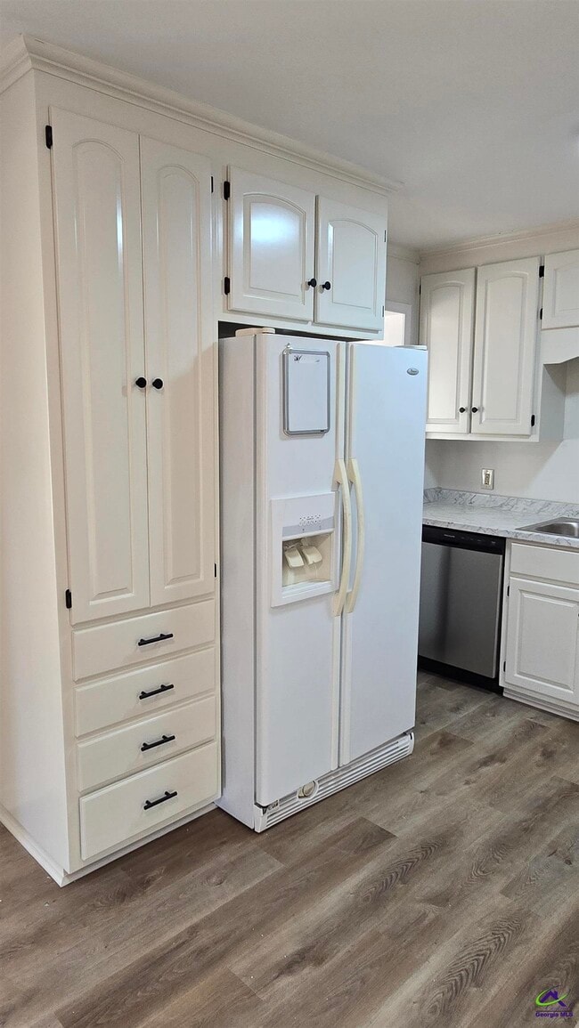 Building Photo - 101 Vivian Dr