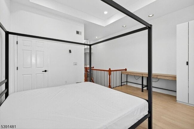 Building Photo - 159 Palisade Ave