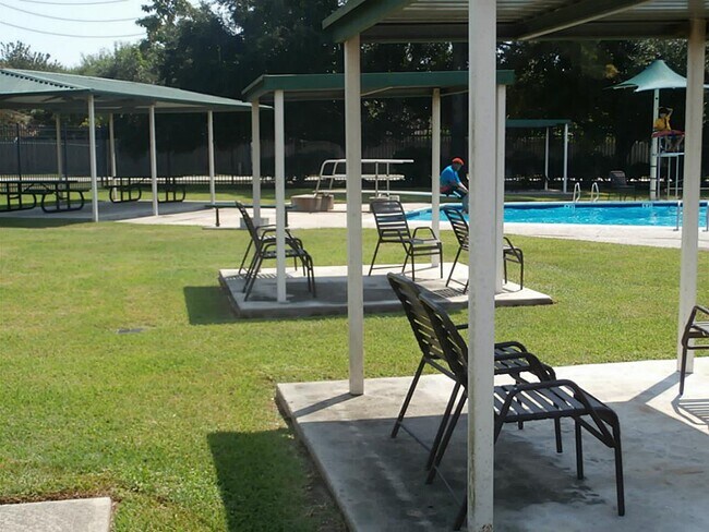 Building Photo - 10011 Appleridge Dr