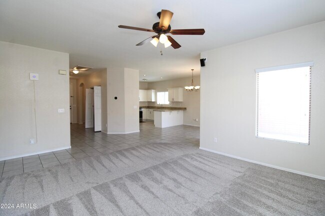 Building Photo - 2640 E La Costa Dr