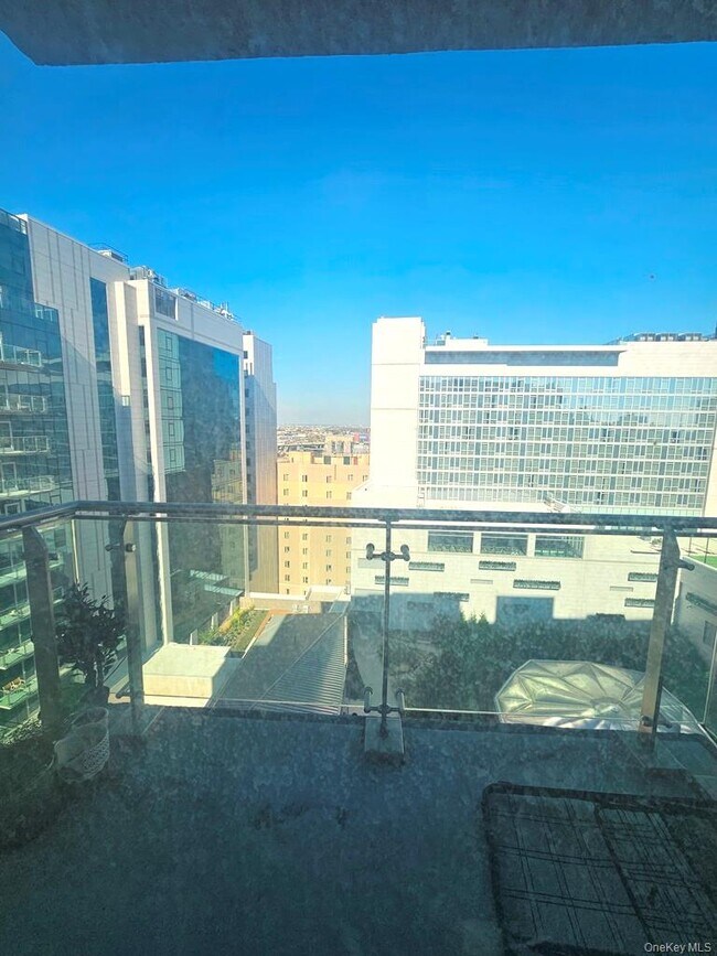 Building Photo - 133-27 39th Ave