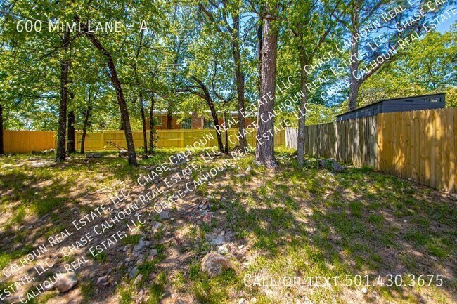 Building Photo - 600 Mimi Ln