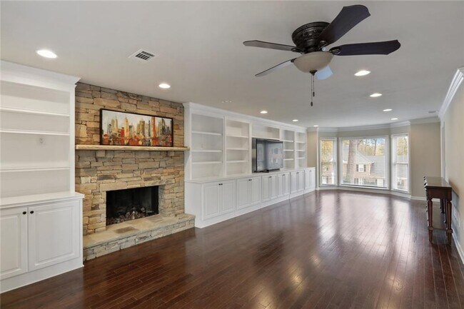 Building Photo - 3520 Billingsley Dr